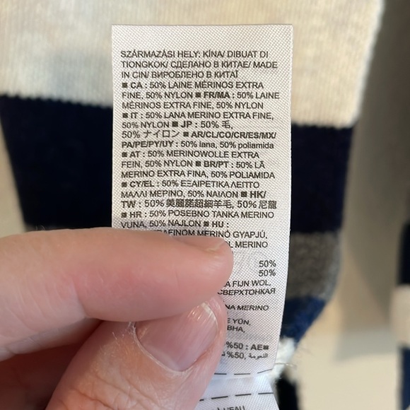 Gap Women's Wool Knit Scarf One Size Blue Stripe Nautical Preppy Contemporary - Picture 6 of 9